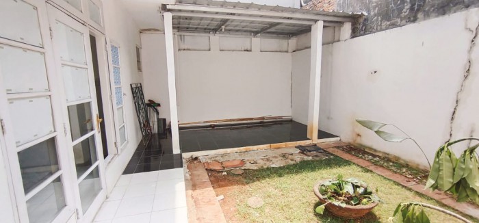 Rumah dijual di kota Legenda Wisata 